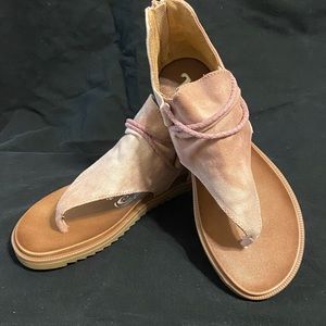 Very G, Blush Sandals. Size 6 never worn